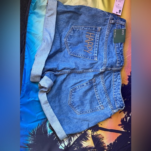 Jean shorts - Picture 2 of 3